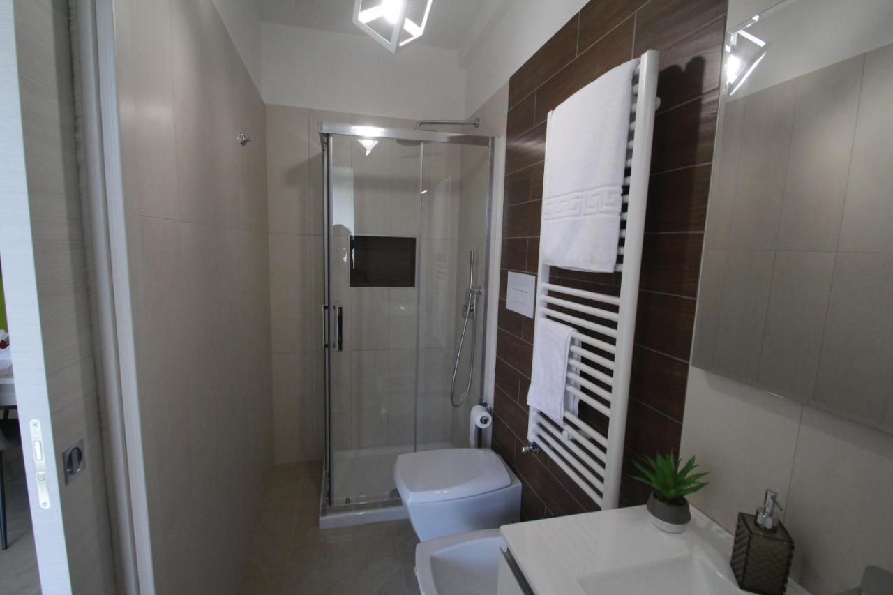 B&B Elles Con Parcheggio Interno Barletta Exterior foto